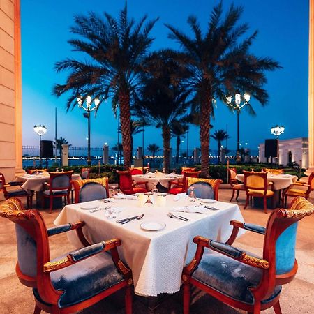 The Ritz-Carlton Jeddah Hotel Kültér fotó The Palm Beach